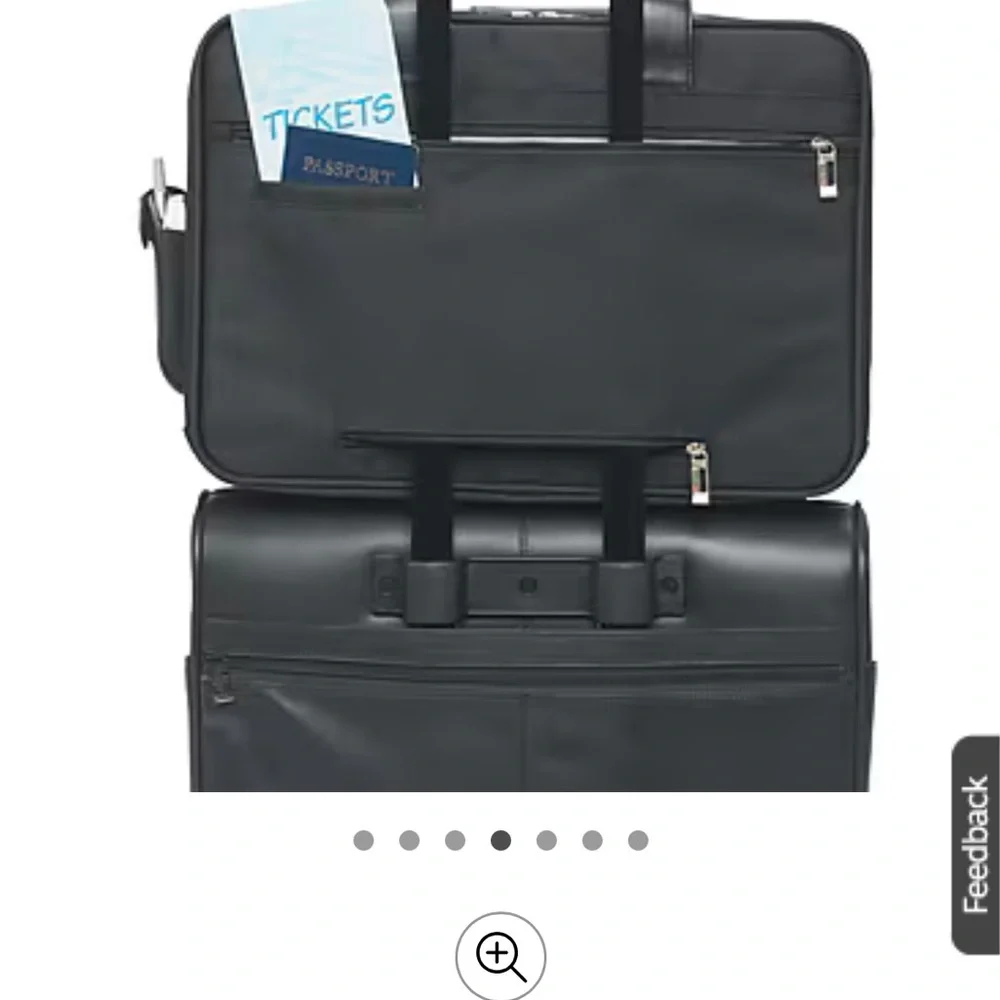 Like new men’s SOLO New York Ballistic nylon computer case!!